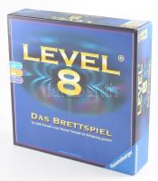 Level 8 társasjáték, dobozában.