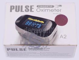 Pulse oximeter, dobozában.