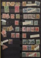 Sok száz régi külföldi bélyeg, 12 vastag fekete lapos nagy berakóban, sok tengerentúlival