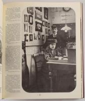 Jalsovszky Katalin - Tomsics Emőke: A tegnap világa. Magyarországi városok a századfordulón írásban ...