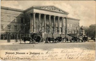 1905 Budapest VIII. Nemzeti Múzeum, lovaskocsik. M. T. és F. I. Koch és Warga kiadása (fa)