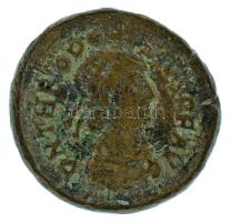 Római Birodalom 388-395 / I. Theodosius / Siscia / AE4 (1,12g) T:XF Roman Empire 388-395 / Theodosius I / Siscia / AE4 "DN THEODO-SIVS PF AVG / VICTOR-IA AVGGG - ASIS" (1,12g) C:XF RIC IX 39b