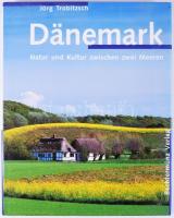 Jörg Trobitsch: Dänemark. Natur und Kultur zwischen zwei Meeren. Augsburg, 1997, Bechtermünz Verlag. Német nyelven. Gazdag képanyaggal illusztrált. Kiadói kartonált papírkötés, kiadói papír védőborítóban.