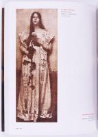 Alfred Stieglitz: Camera Work. The Complete Photographs 1903-1917. Köln,2008,Taschen. Német nyelven....