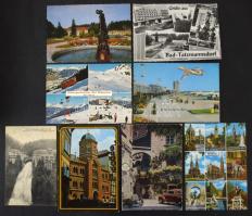 Ausztria 500-600 db modern képeslap régiekkel, cipős dobozban