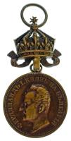 Bulgária 1910 k. "I. Ferdinánd Királyi Érdemérem" bronz kétoldalas emlékérem fiatal király portré T:XF patina Bulgaria ~1910 "Royal Medal for Merit Ferdinand I" bronze double-sided medallion with younger king's portrait C:XF patina