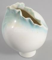 Hollóháza stúdió Bakó Hetey Rozália: Váza. Kézzel festett, jelzett, apró pattogzással, m: 11 cm