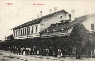 Tövis railway station