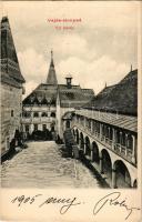 1905 Vajdahunyad, Hunedoara; vár belseje. Adler fényirda (Szászváros) / castle (EK)