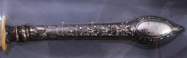 Antik fémnyelű csont vajazókés, tartóban, h: 19 cm