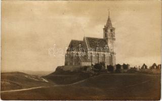 Kishöflány, Kleinhöflein im Burgenland (Kismarton, Eisenstadt); Photograph Robert Forstner / templom / church. photo (lyuk / pinhole)