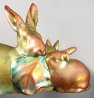 Zsolnay eozin mázas nyúlcsalád, jelzett, ragasztással, fülhiánnyal, 16x9,5 cm