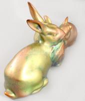 Zsolnay eozin mázas nyúlcsalád, jelzett, ragasztással, fülhiánnyal, 16x9,5 cm