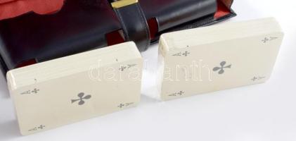 Francia kártyapakli pár, tartóban