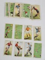 Player's Cigarettes futball témájú brit cigaretta-gyűjtőkártyák, 40 db, változó állapotban