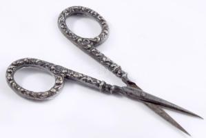 Ezüst (Ag) nyelű kis olló, h: 10g, bruttó 35g