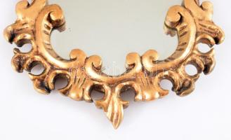 Neobarokk tükör. Faragott aranyozott fa, fazettált, hibátlan tükör. XX sz. közepe. 55x41 cm