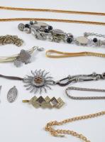 Zacskónyi vegyes bizsu tétel, jó darabokkal