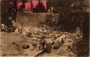 1933 Eger, meleg vízi mosoda mosóasszonyokkal. Baross nyomda kiadása (EK)