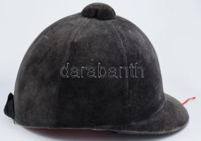 Régebbi vadászkalap és lovaglókalap