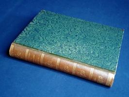 Boehm, Max von:  Vom Kaiserreich zur Republik. Eine französische Kulturgeschichte des 19. Jahrhunderts. Berlin, 1917. Hyperion Verlag (Druck von Rossberg'sche Buchbruckerei, Leipzig). 1 t. (színes címkép) + XV + [1] + 491 + [1] p. + 23 t. (9 színes). Első kiadás. A 19. századi Franciaország kultúrtörténete, korabeli karikatúrákkal, divatképekkel, utcaképekkel gazdagon illusztrálva. A napóleoni időktől a Harmadik Köztársaságig tartó korszak olvasmányos társadalomtörténeti albuma. Az illusztrációkon nem csupán a férfi és női divat évtizedenkénti radikális fordulatai elevenednek meg: a párizsi arisztokraták, bankárok és nyárspolgárok belvilágán túl a nyomornegyedek és a munkásság világa is felvonul a képeken, a szerkesztőségi életképeken kívül a népiskolák, a sikátorok és a szalonok, operák és kétesebb mulatók világa is bemutatkozik. A társadalomtörténeti fejezetek utáni zárófejezet még egyszer kivonatolja az Európa-szerte bámult és utánzott párizsi divat százéves történetét. Aranyozott gerincű kiadói félbőr kötésben, felül színes festésű lapszélekkel. Jó példány.