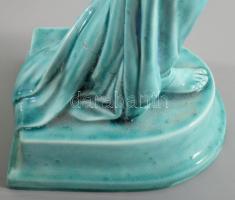 Zsolnay kisplasztika - akt lepellel. Formába öntött, alapmázzal borított fehércserép. Jehring Aranka...