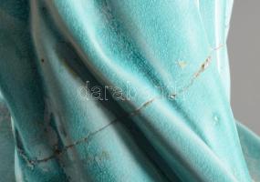 Zsolnay kisplasztika - akt lepellel. Formába öntött, alapmázzal borított fehércserép. Jehring Aranka...