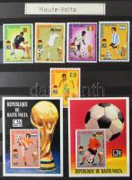 Labdarúgó VB 1974 külföldi sorok, blokkok, szép anyag 8 lapos Philux A4-es berakóban