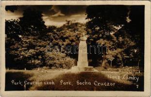 Érsekújvár, Nové Zámky; Socha Czuczor / park, Czuczor Gergely szobor / park, monument. photo (EK)