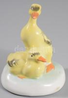 Aquincumi kacsapár, jelzett, hibátlan, kézzel festett, hibátlan, m: 8,5 cm