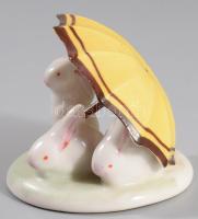Hollóházi nyulak ernyő alatt, jelzett, hibátlan, m: 5 cm