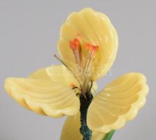 Virág cserépben üveg asztaldísz, kis hiánnyal, m: 8 cm