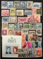 Vegyes érdekes külföldi tétel, több mint 800 bélyeg 8 lapos Philux A4-es berakóban