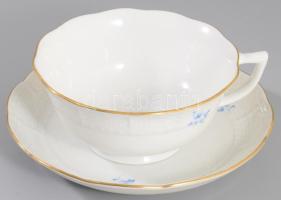 Herendi kék virágmintás csésze alátéttel. Jelzett, d: 14,5 cm