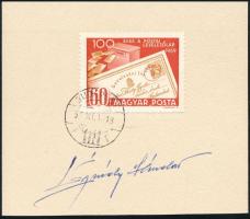 1969 100 éves a postai levelezőlap 60f papírdarabon, Légrády Sándor aláírásával
