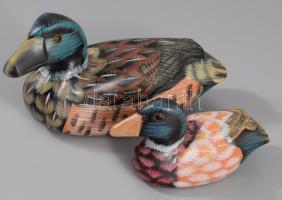 2 darab fa kacsa figura, h: 14 cm