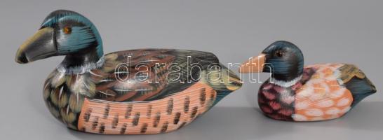 2 darab fa kacsa figura, h: 14 cm
