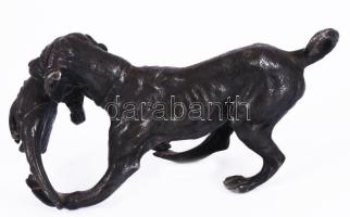Vadászkutya, zsákmánnyal, Ón szobor ,15 cm