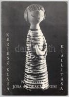 1978 Kertész Klára kiállítása, nyíregyházi Jósa András Múzeum. A 110 éves Jósa András Múzeum képzőművészeti katalógusai 24. sz. Kertész Klára (1909-1997) keramikusművész által dedikált példány. Kihajtva: 23x63,5 cm