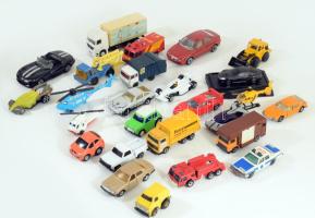 26 db játékautó, benne néhány 5-7 db Matchbox.