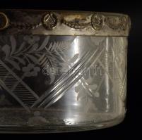 Szecessziós kínáló, csiszolt üveg, fém szerelékkel, d: 12 cm