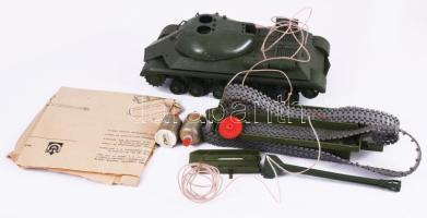 Összeállítható orosz tank makett, utasítással.