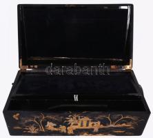 cca 1900 Lakkozott, aranyfestett japán díszdoboz / díszláda, belső elválasztókkal, oldalán a fiók zá...