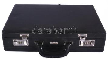 Számzáras aktatáska, kopással, 32x44 cm