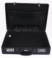 Számzáras aktatáska, kopással, 32x44 cm