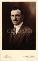 1931 Máramarossziget, Sighetu Marmatiei; Férfi portréja. Ioan Szabó felvétele / a man's portrait. photo (ragasztónyomok / glue marks)