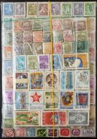 117 klf magyar bündli műanyagtálcán a krajcárosoktól, benne régiek, képesek, modernek