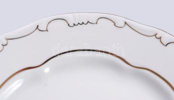 Zsolnay tollazott szélű aranyvonalazott 18 részes tányér készlet. 6 darab mély, 6 darab süteményes, ...