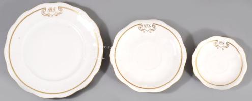 Zsolnay "Éva" virágmintás peremű 62 részes szervírozó készlet, közte nemesi monogrammal dí...