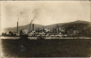 Orsova, petróleumgyár, kémények / petroleum plant, factory, chimneys. photo (gyűrődés / crease)